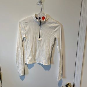 Hollister Slim Tee long sleeve quarter zip white size small
